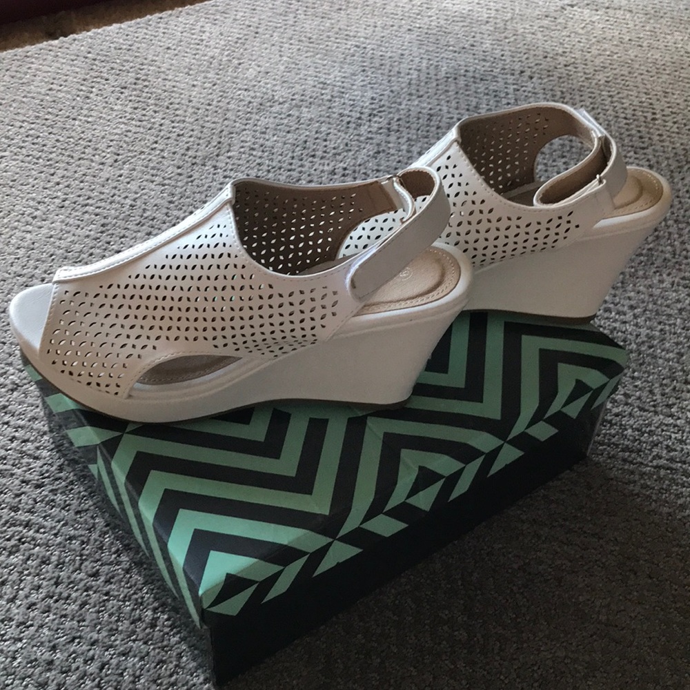 🆕Trary Shoes! Size 9